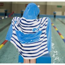 เสื้อคลุมผ้าขนหนู คลุมว่ายน้ำ สำหรับเด็กสูง 110-140 ซม., ลาย: ปลาวาฬ